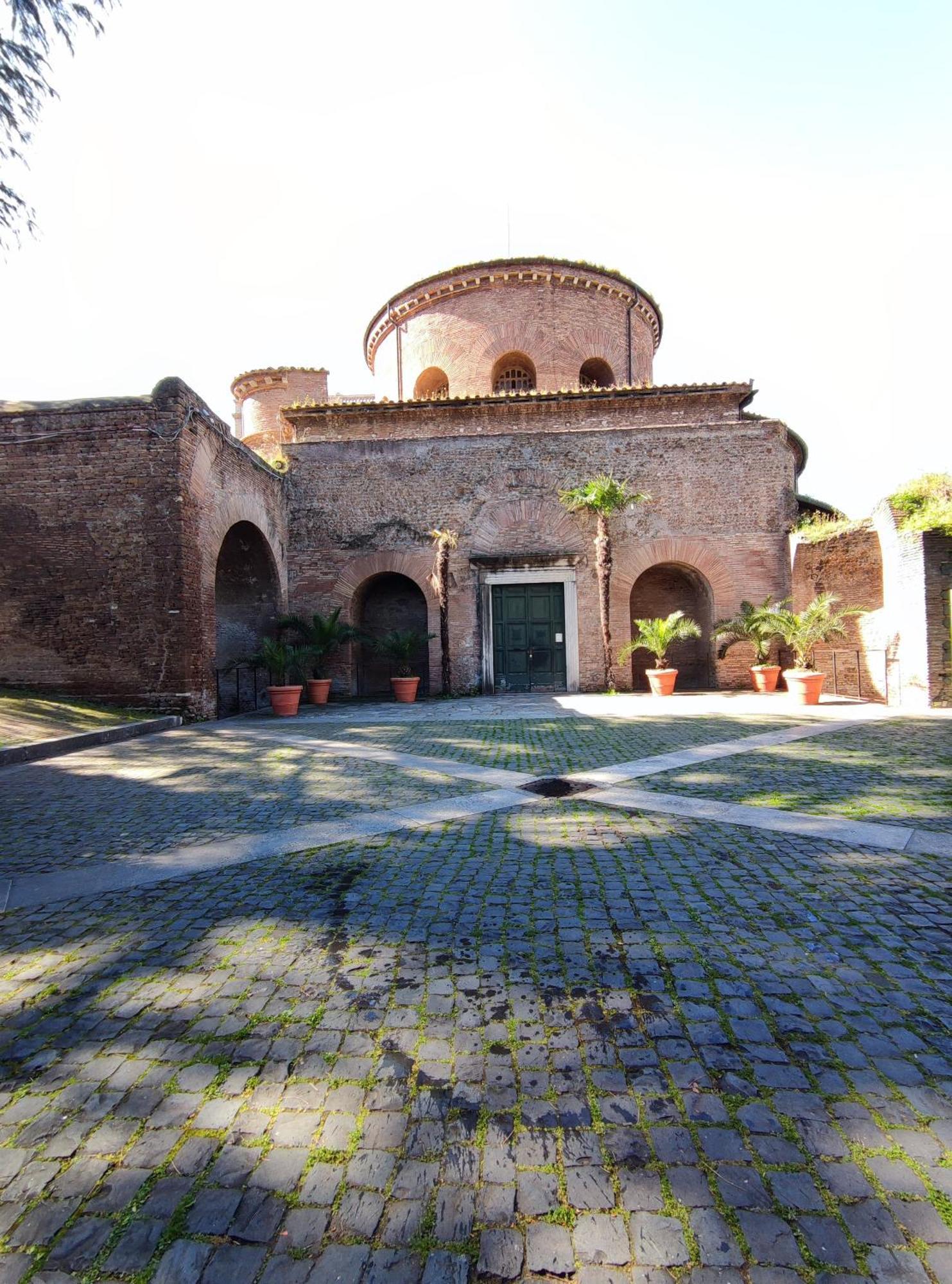 Luxury Roma